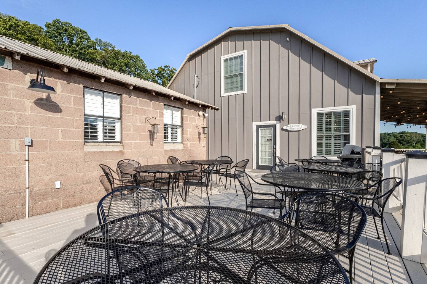 A look around Milkbarn Farm Stay, one of the converted milk barn farmhouse stays guests book for a farm weekend in the Tennessee foothills near the Smokies.